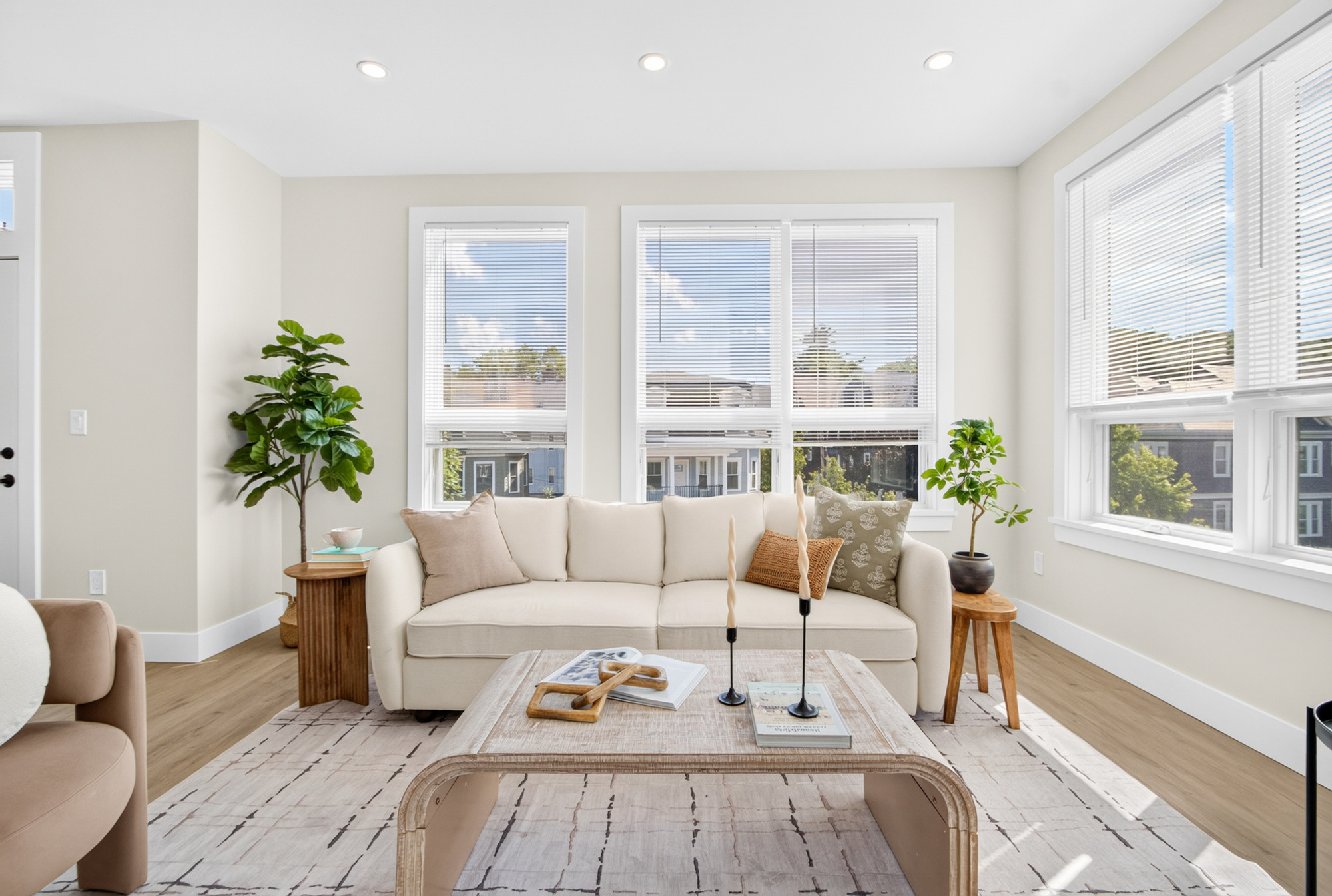 Photos of apartment on Broadway,Somerville MA 02144