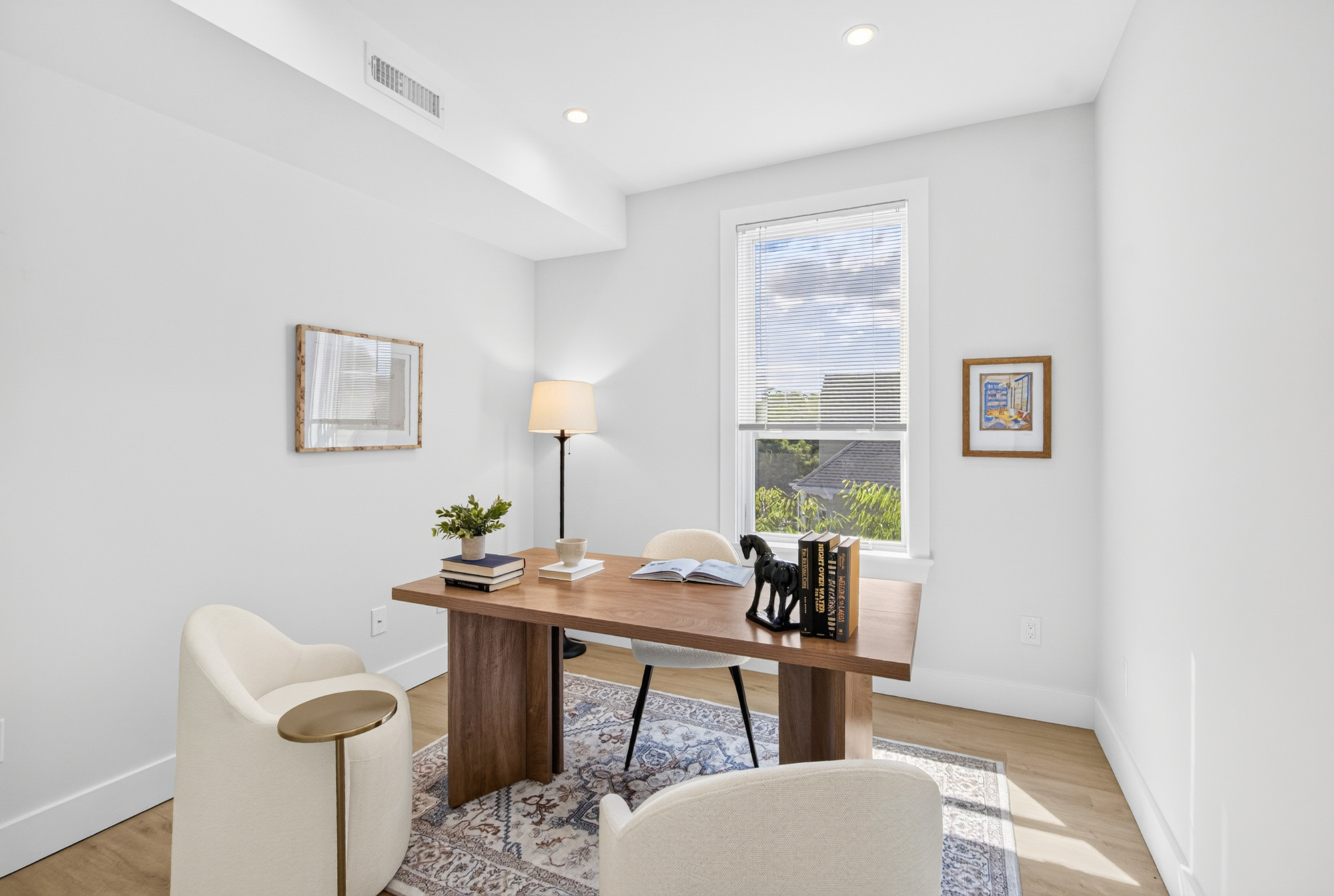Photos of apartment on Broadway,Somerville MA 02144