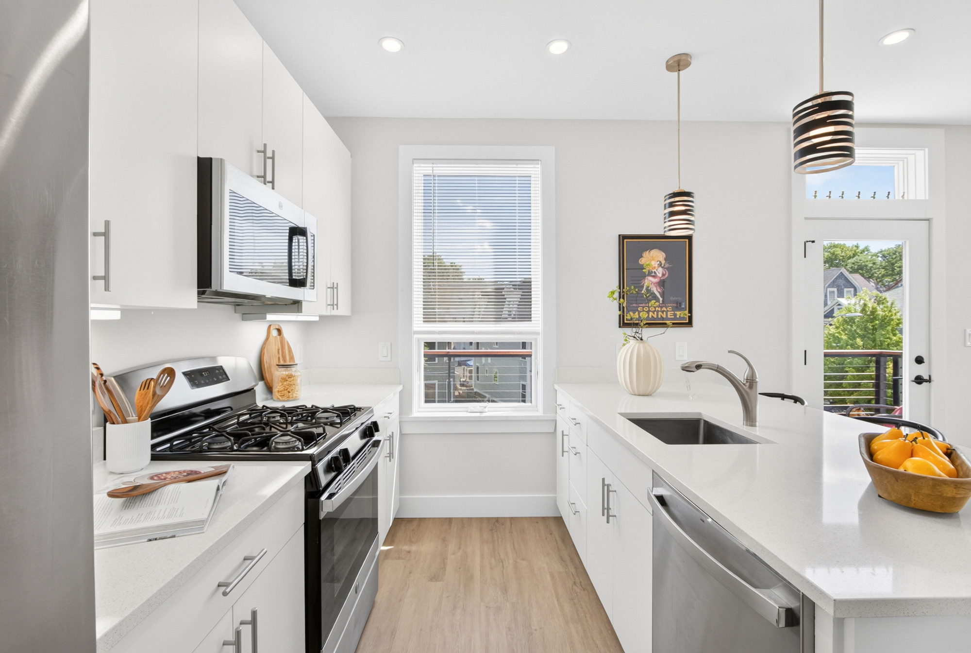 Photos of apartment on Broadway,Somerville MA 02144
