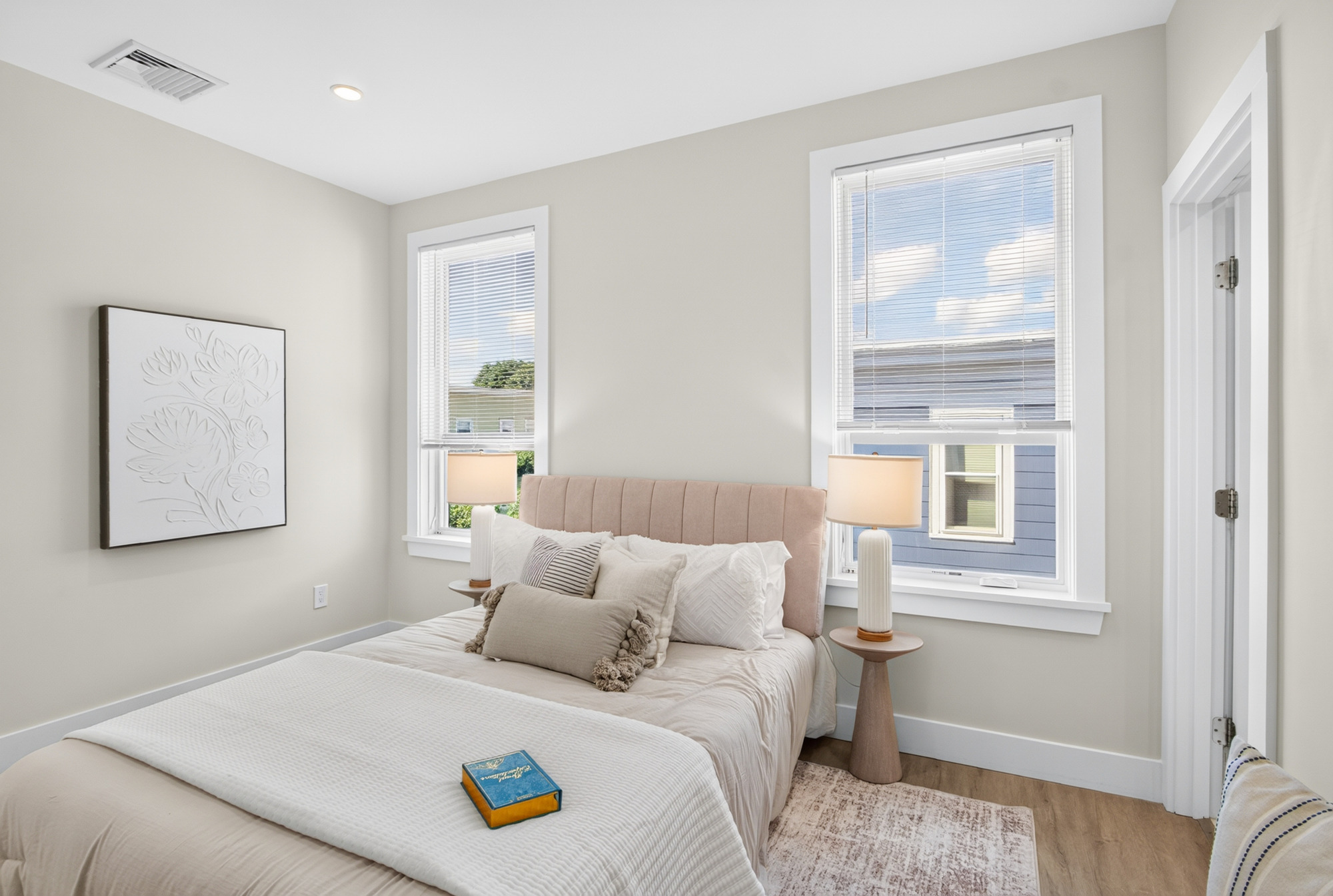 Photos of apartment on Broadway,Somerville MA 02144