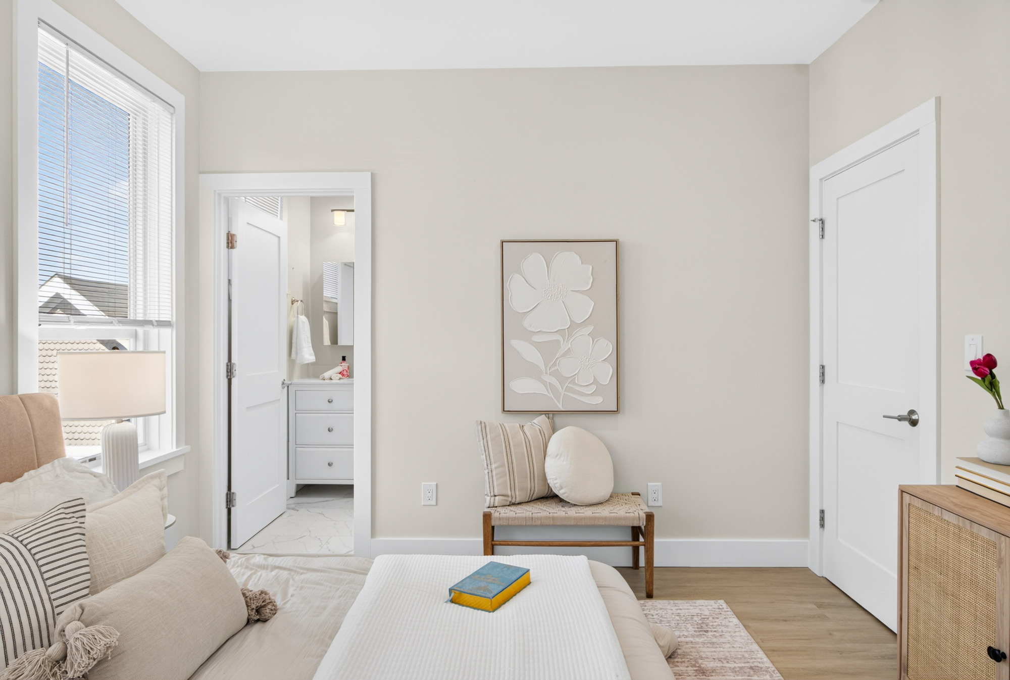 Photos of apartment on Broadway,Somerville MA 02144