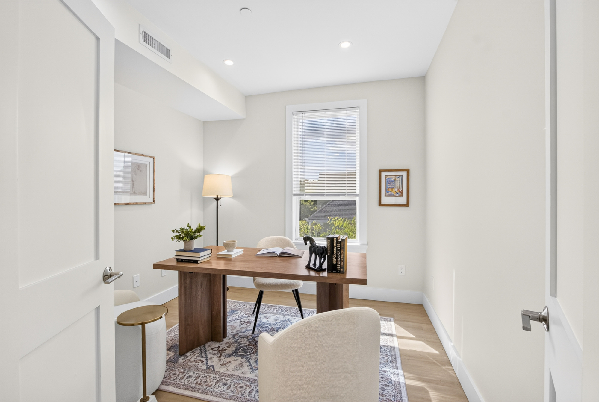 Photos of apartment on Broadway,Somerville MA 02144