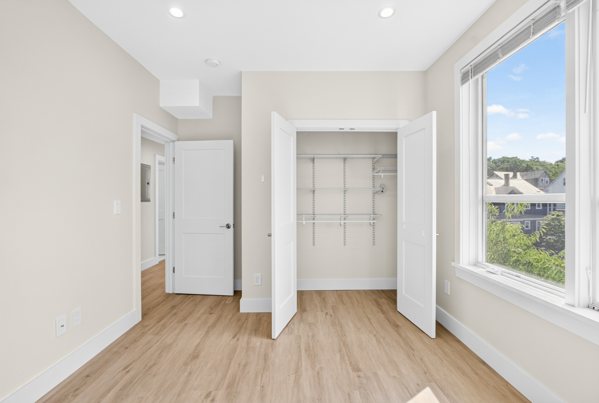 Photos of apartment on Broadway,Somerville MA 02144