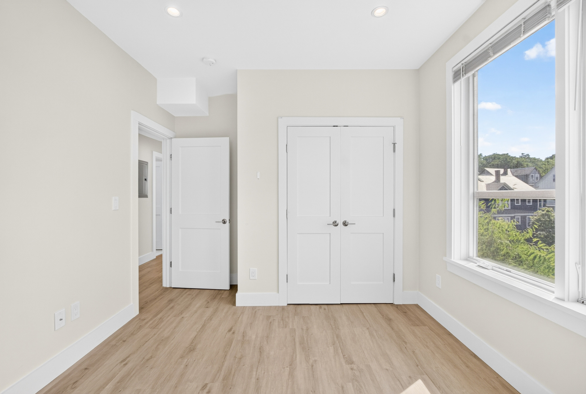 Photos of apartment on Broadway,Somerville MA 02144