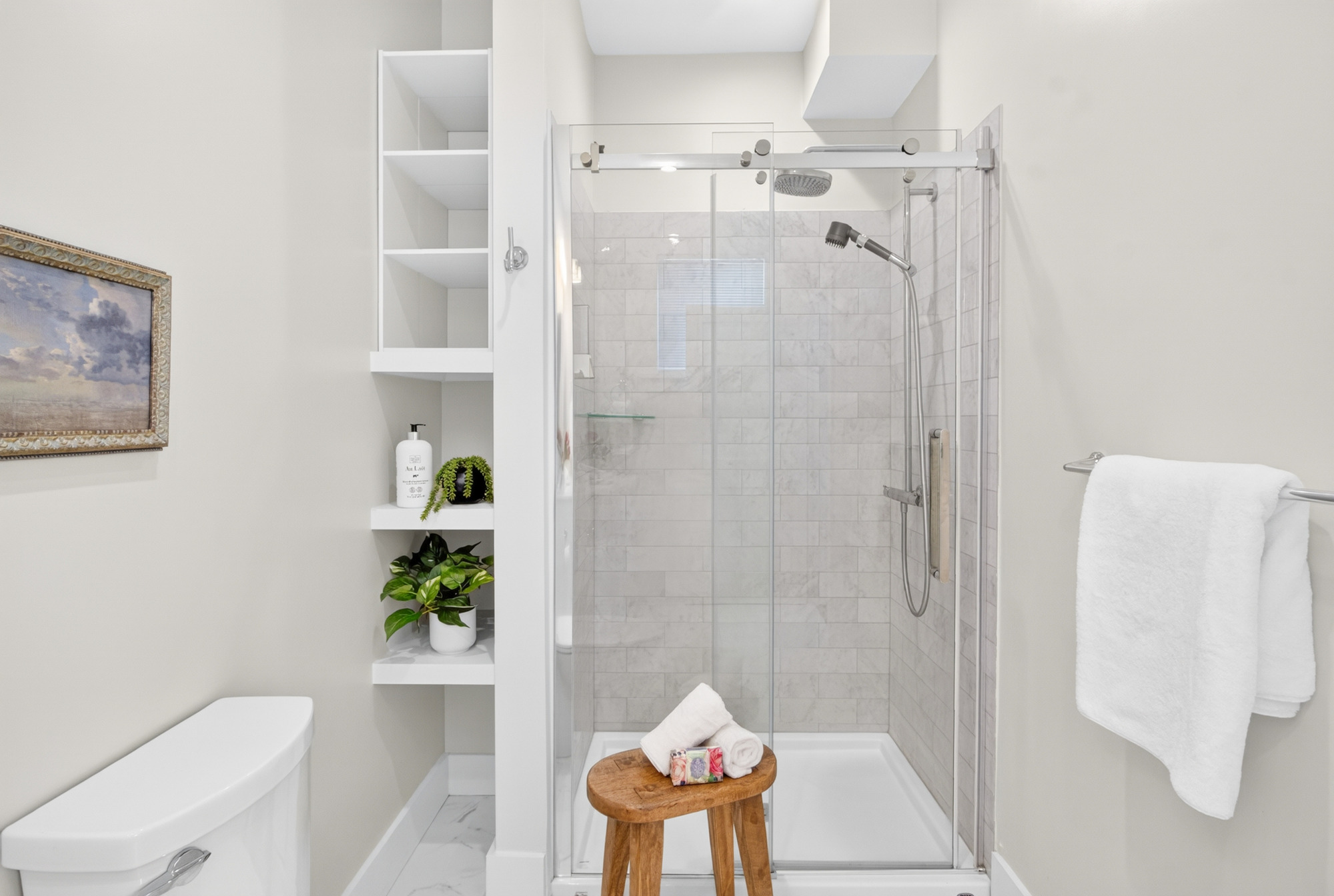 Photos of apartment on Broadway,Somerville MA 02144