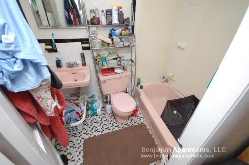 1 bed, 1 bath apartment for rent at 56 Queensberry St Unit 20, Fenway — photo 2 of 12