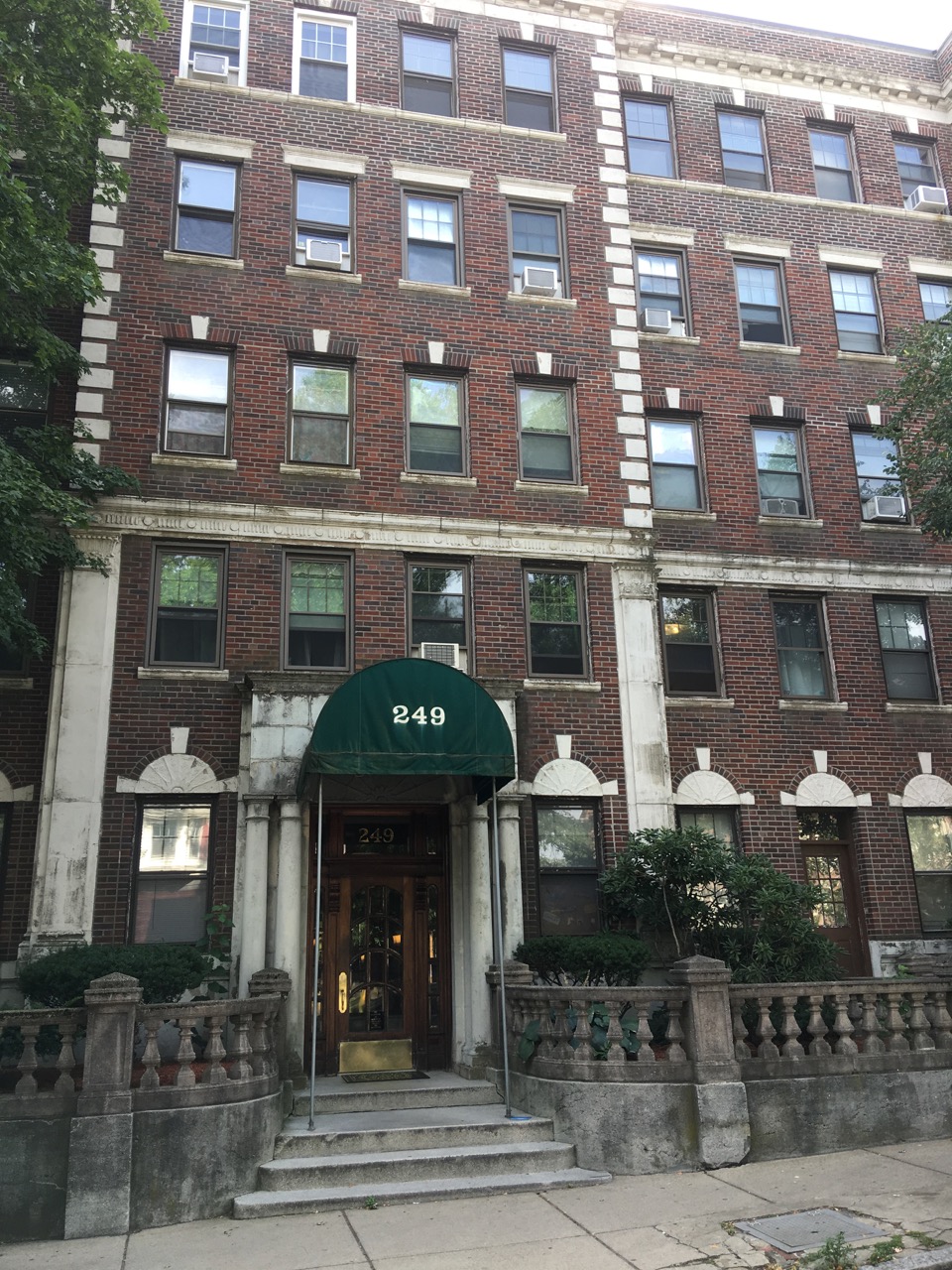 2 bed, 1 bath apartment for rent at 249 Chestnut Hill Ave Unit 51, Brighton
