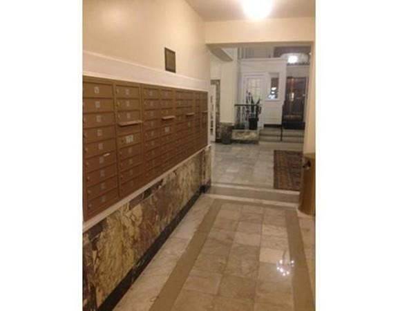 Studio bed, 1 bath apartment for rent at 466 Commonwealth Ave Unit 207, Fenway — photo 12 of 19
