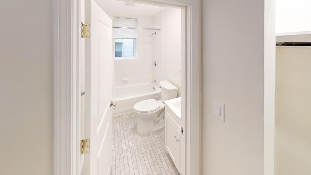 Studio bed, 1 bath apartment for rent at 1419 Commonwealth Ave Unit 202, Brighton — photo 9 of 17