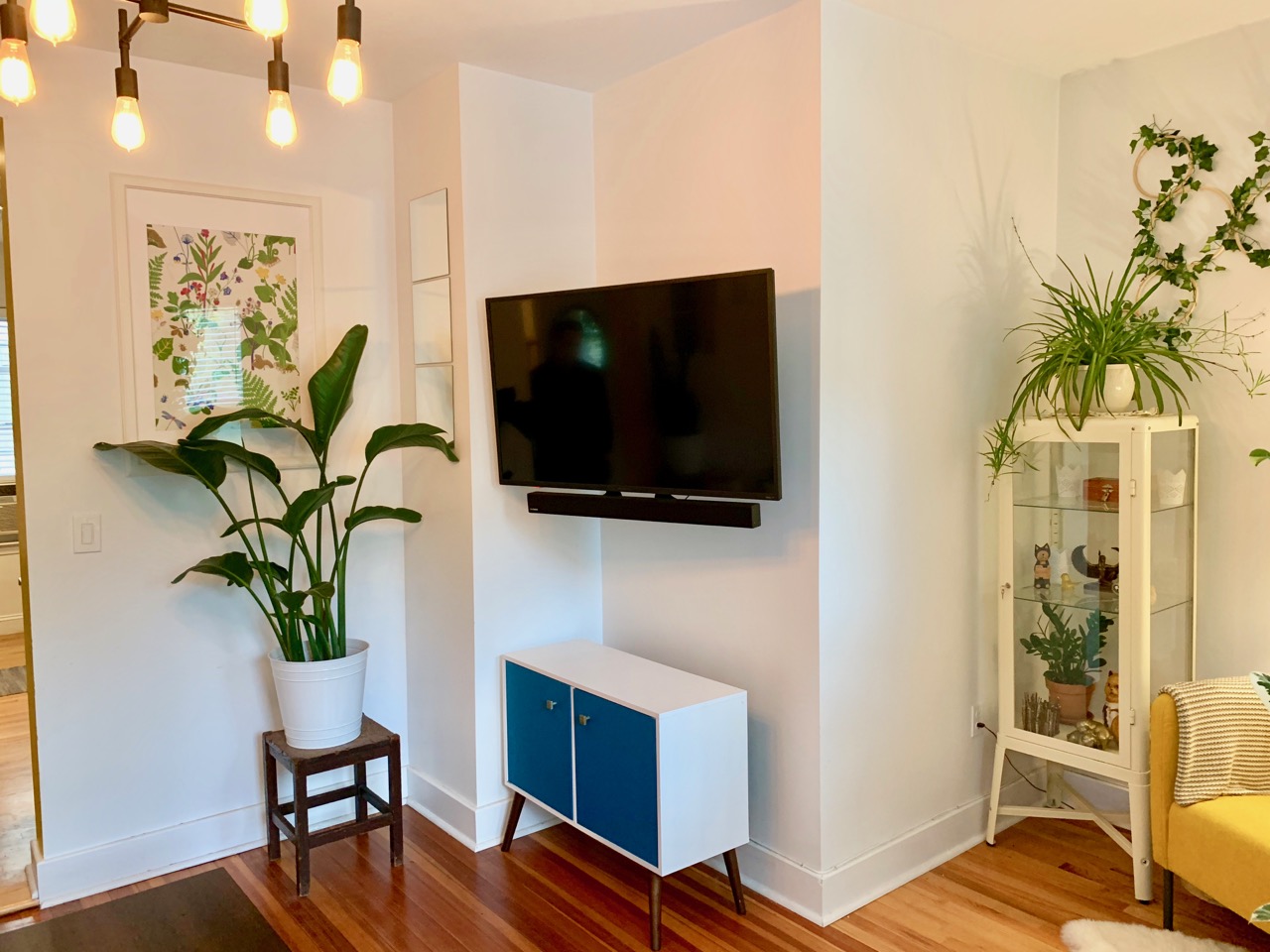 2 bed, 1 bath apartment for rent at 1 Kenney St Unit 2, Jamaica Plain — photo 5 of 14