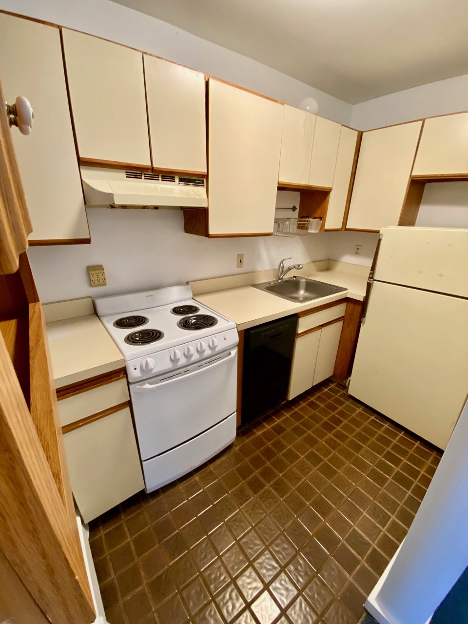 Photos of apartment on Allston St.,Boston MA 02134