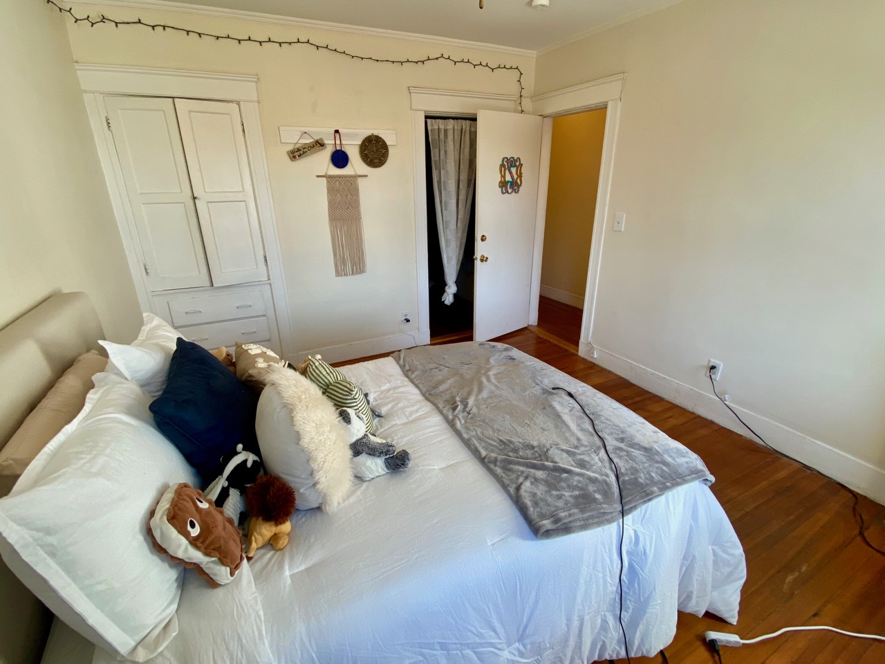 3 bed, 1 bath apartment for rent at 1496 Commonwealth Ave Unit 6, Brighton — photo 10 of 16
