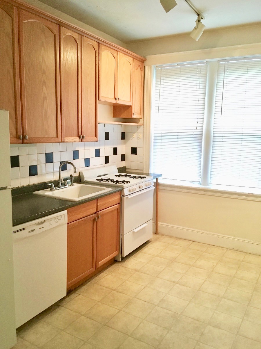 2 bed, 1 bath apartment for rent at 29 Mount Hood Rd Unit 7, Brighton — photo 9 of 26