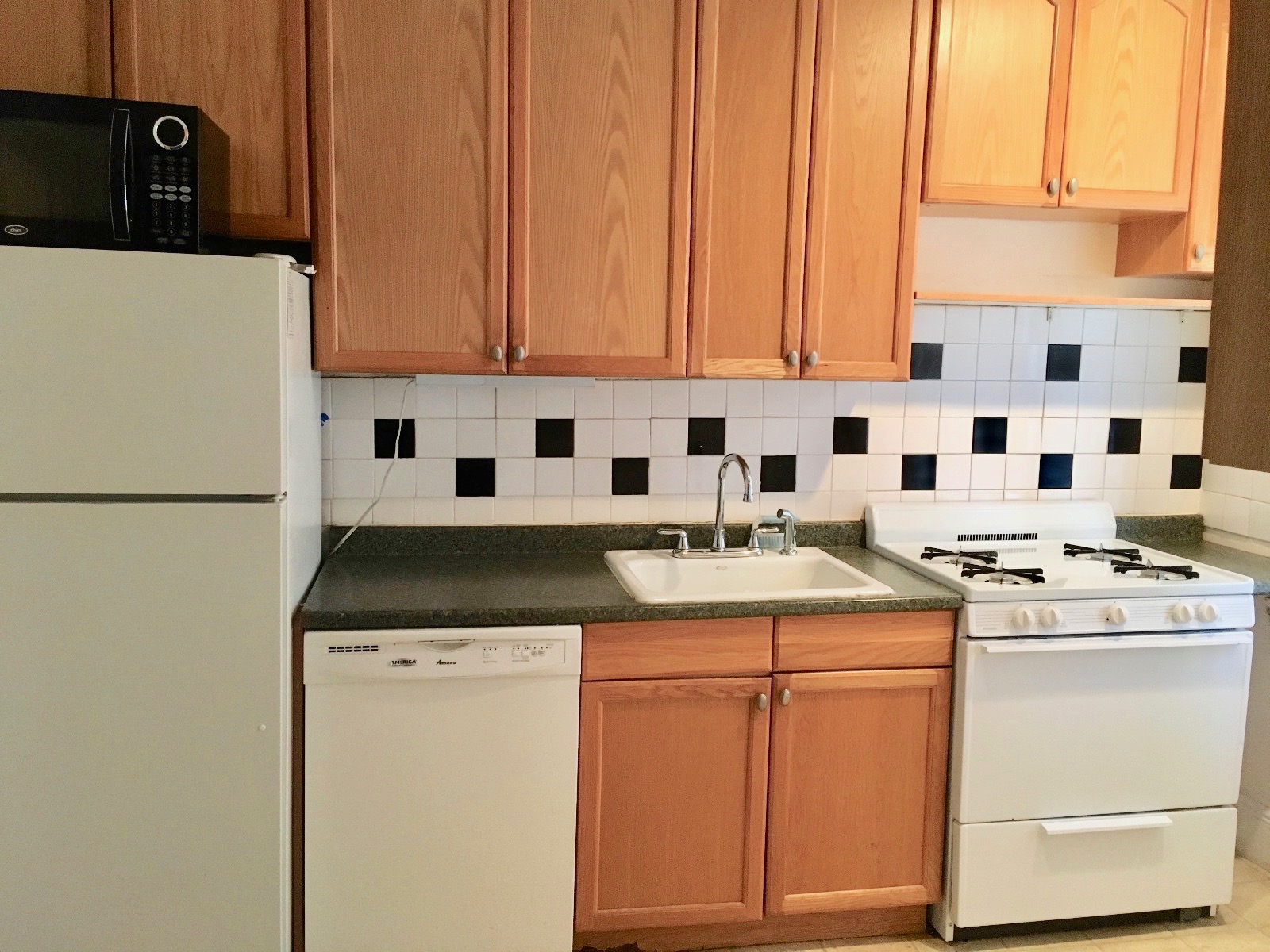 2 bed, 1 bath apartment for rent at 29 Mount Hood Rd Unit 7, Brighton — photo 7 of 26