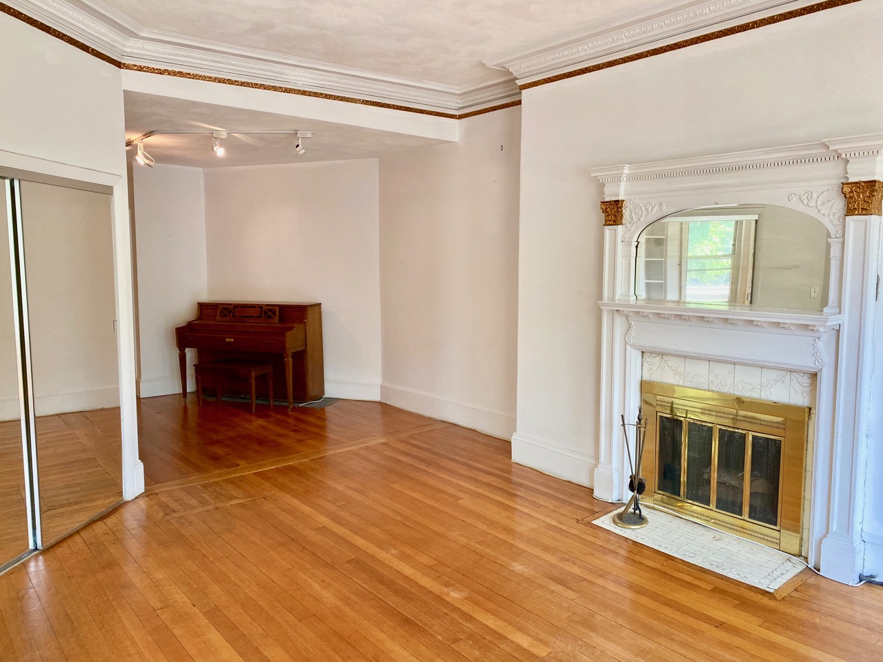 1738 Beacon St, Allston