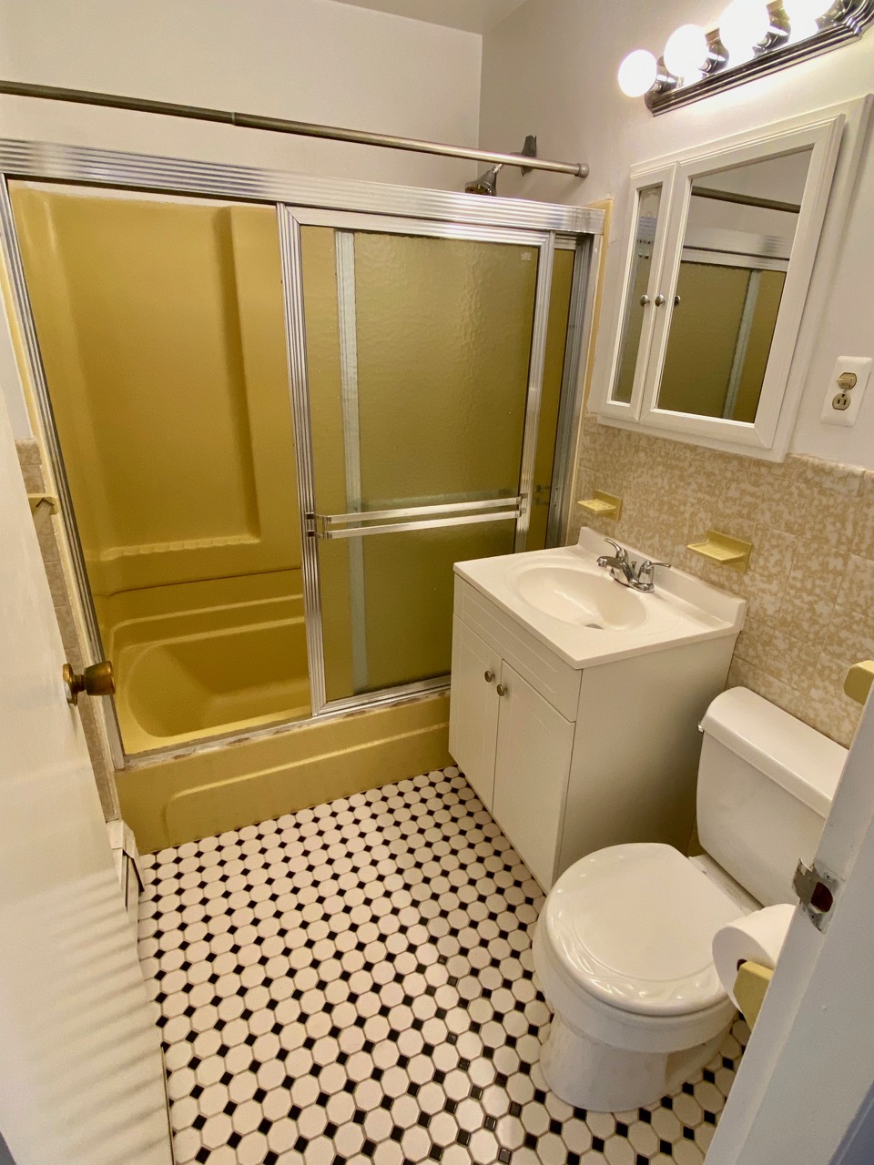 1738 Beacon St, Allston