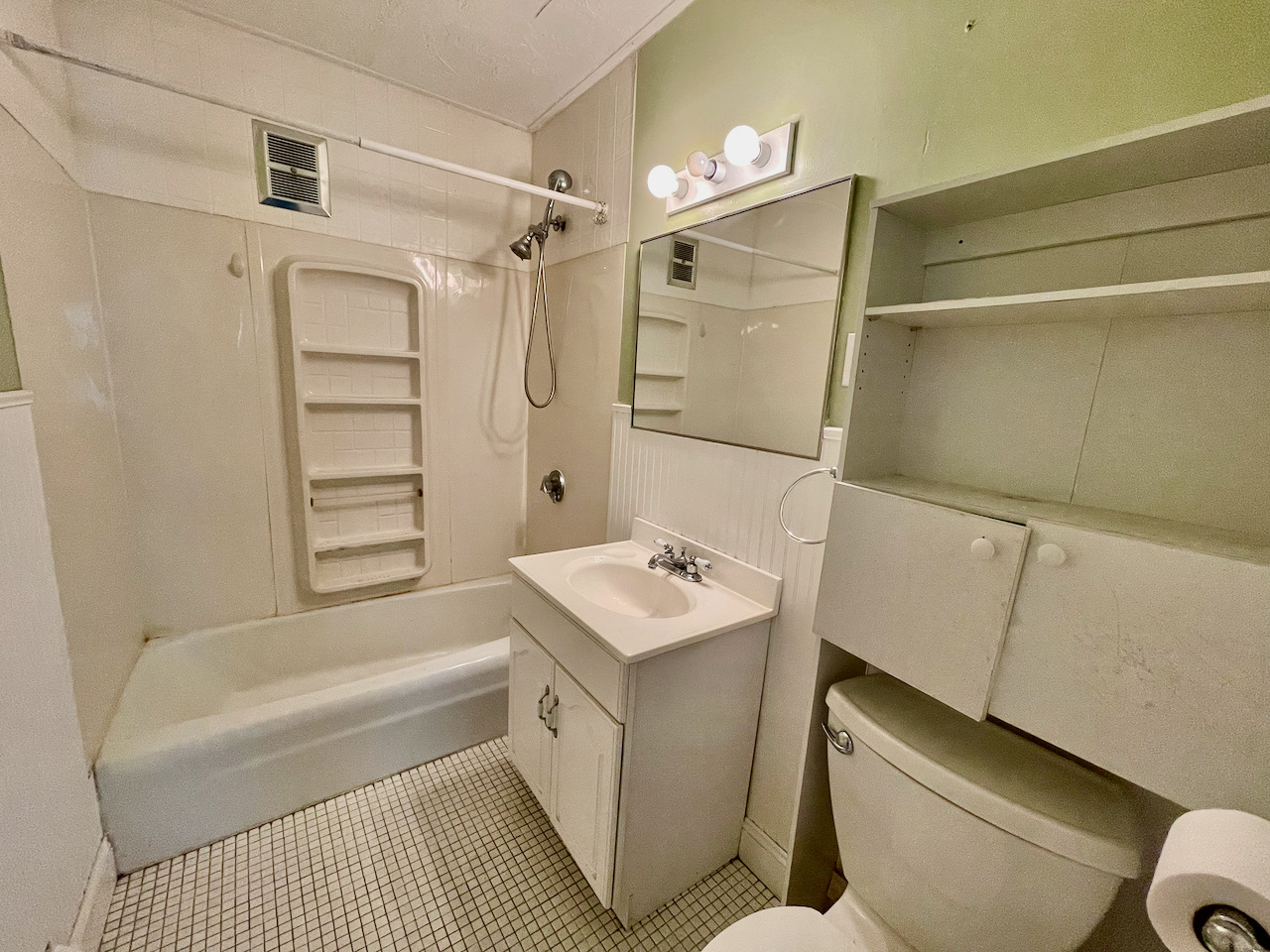 Photos of apartment on Commonwealth Ave.,Boston MA 02135