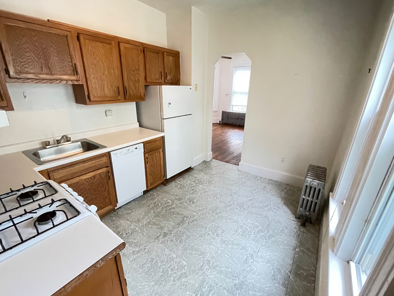 2 bed, 1 bath apartment for rent at 28 Foster St Unit 1, Brighton — photo 4 of 12