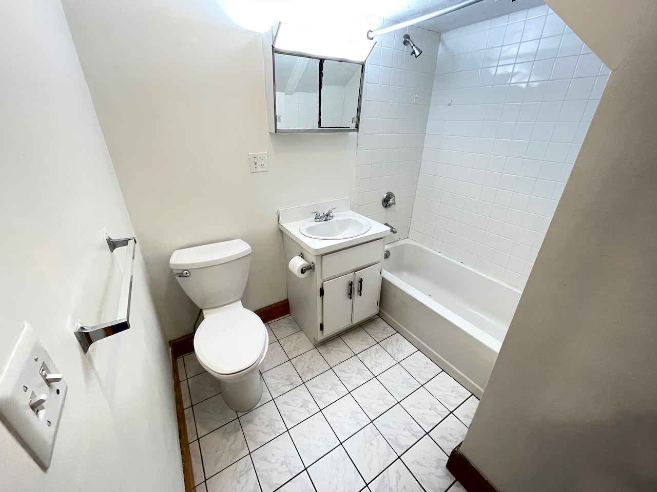 2 bed, 1 bath apartment for rent at 28 Foster St Unit 1, Brighton — photo 9 of 12