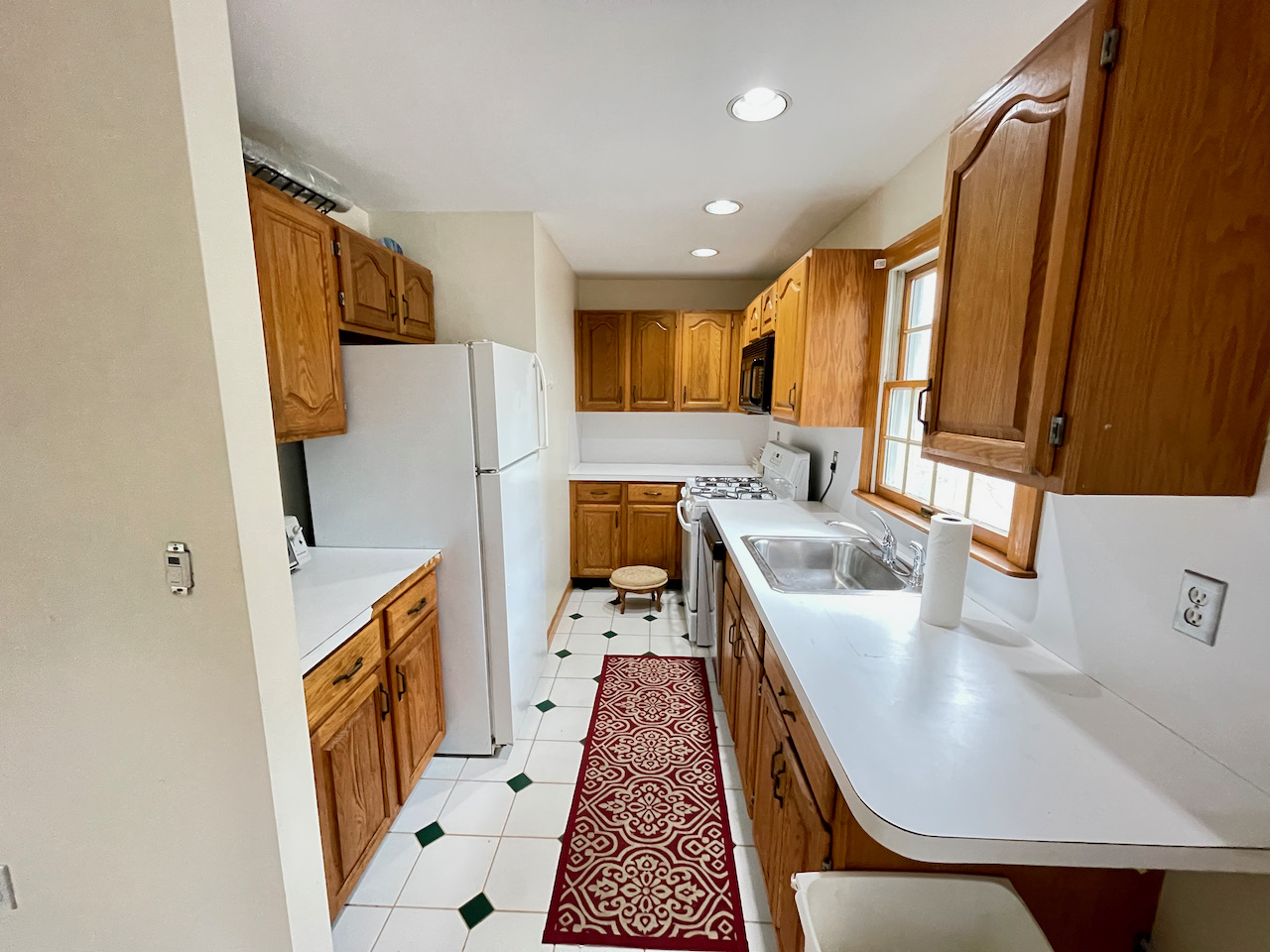 2 bed, 1.5 bath apartment for rent at 89 Nottinghill Rd Unit 0, Brighton — photo 6 of 26