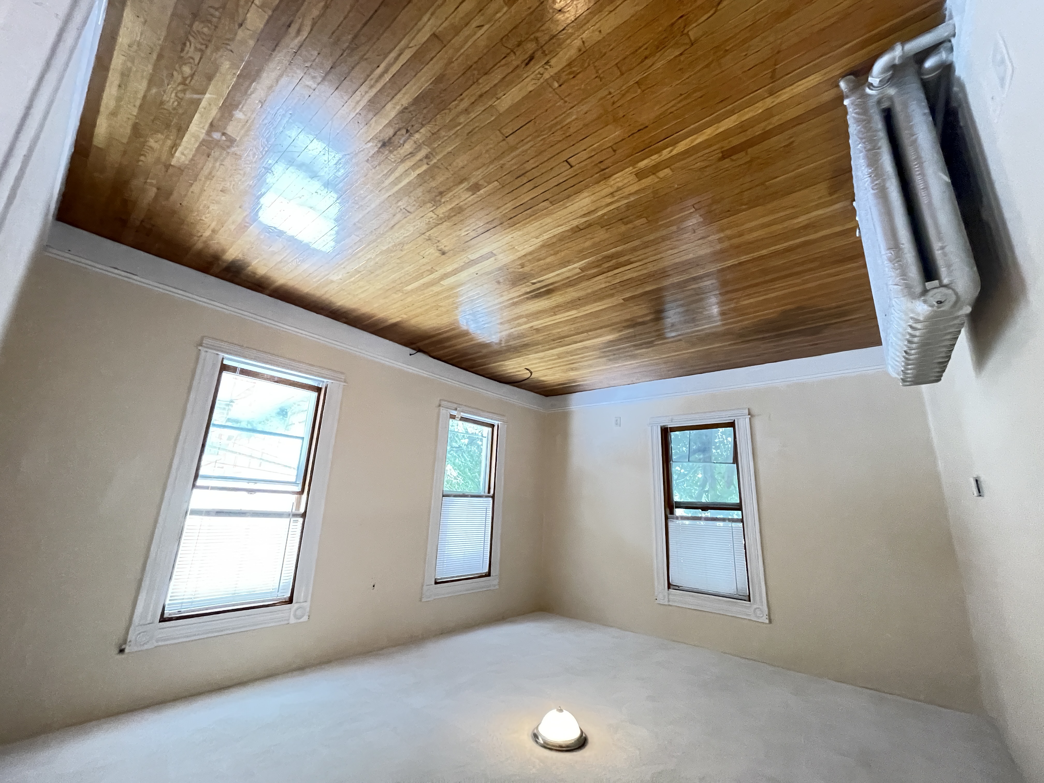 4 bed, 2 bath apartment for rent at 32 Foster St Unit 1, Brighton — photo 2 of 17