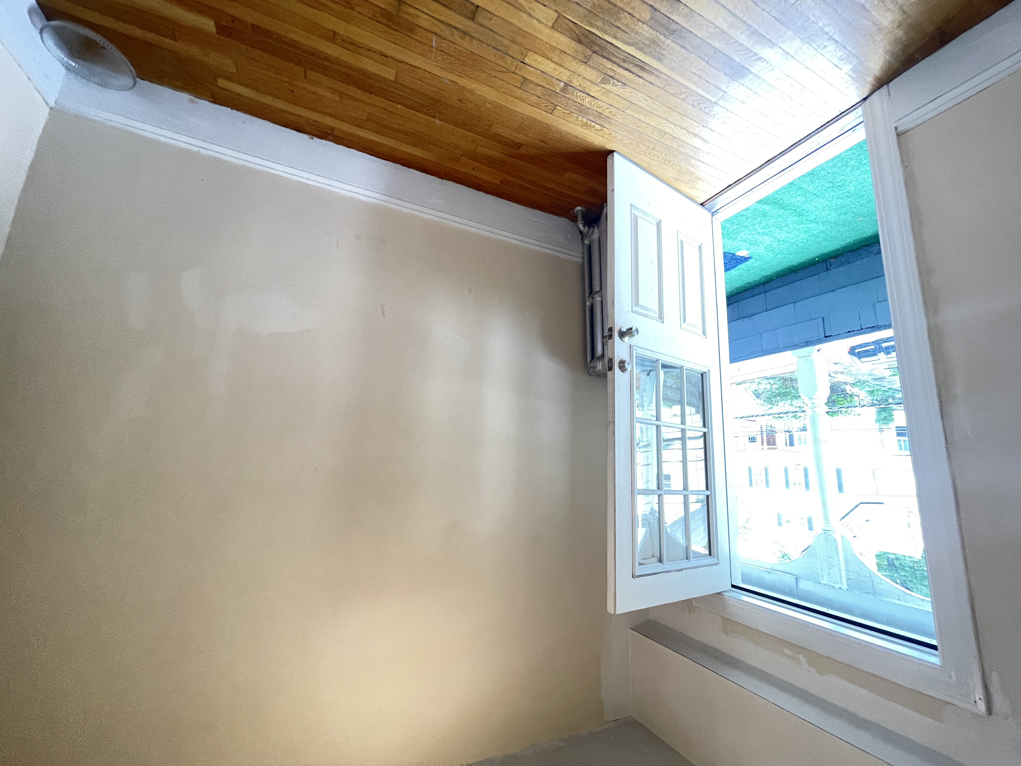 4 bed, 2 bath apartment for rent at 32 Foster St Unit 1, Brighton — photo 14 of 17
