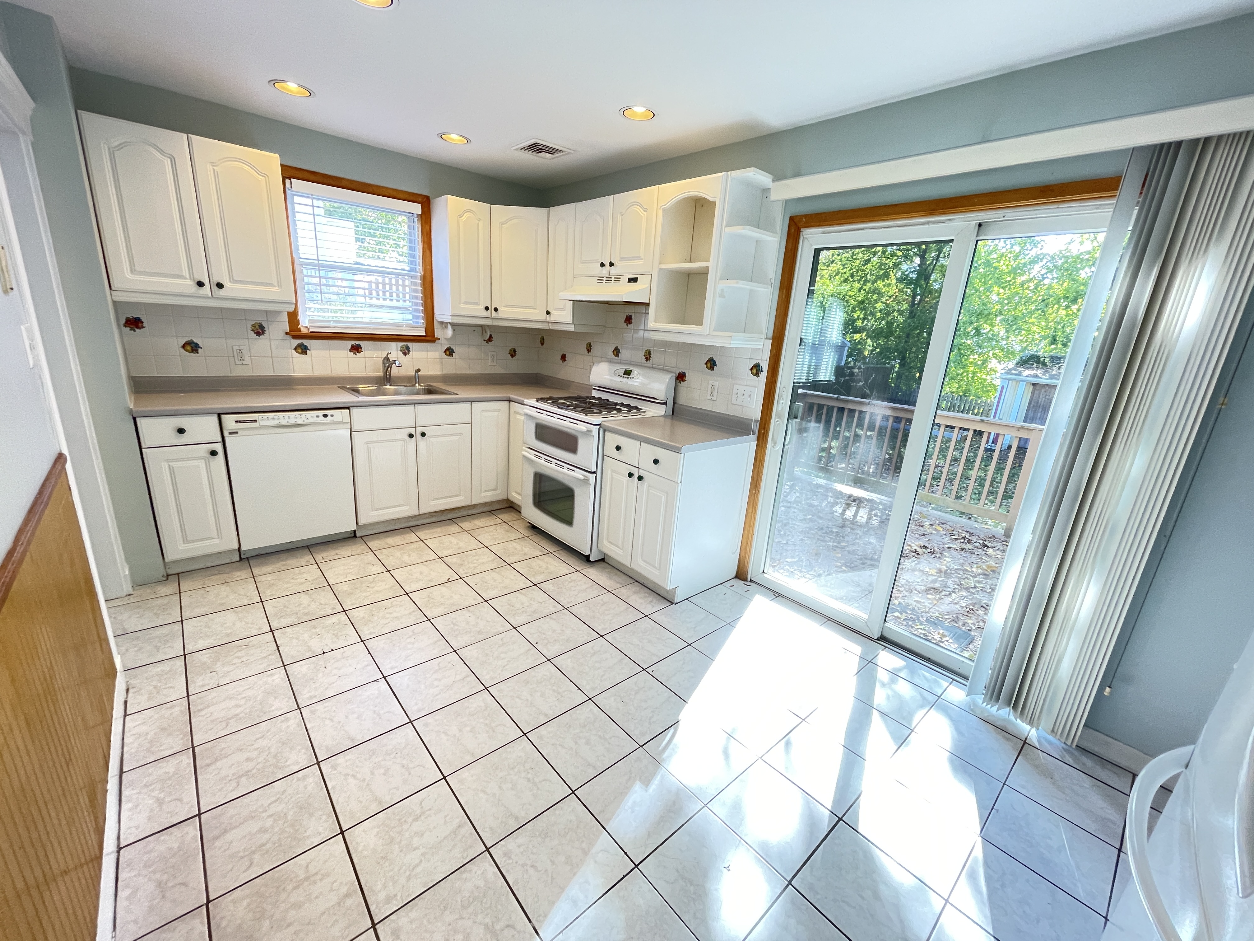 2.5 bed, 1 bath apartment for rent at 7 Riverview Rd Unit 2, Brighton — photo 4 of 26