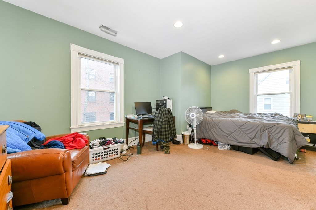 6 Windom St, Allston