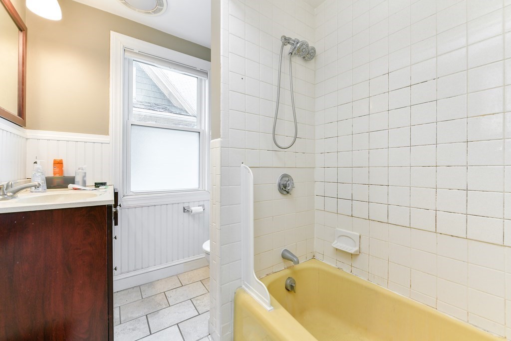 6 Windom St, Allston