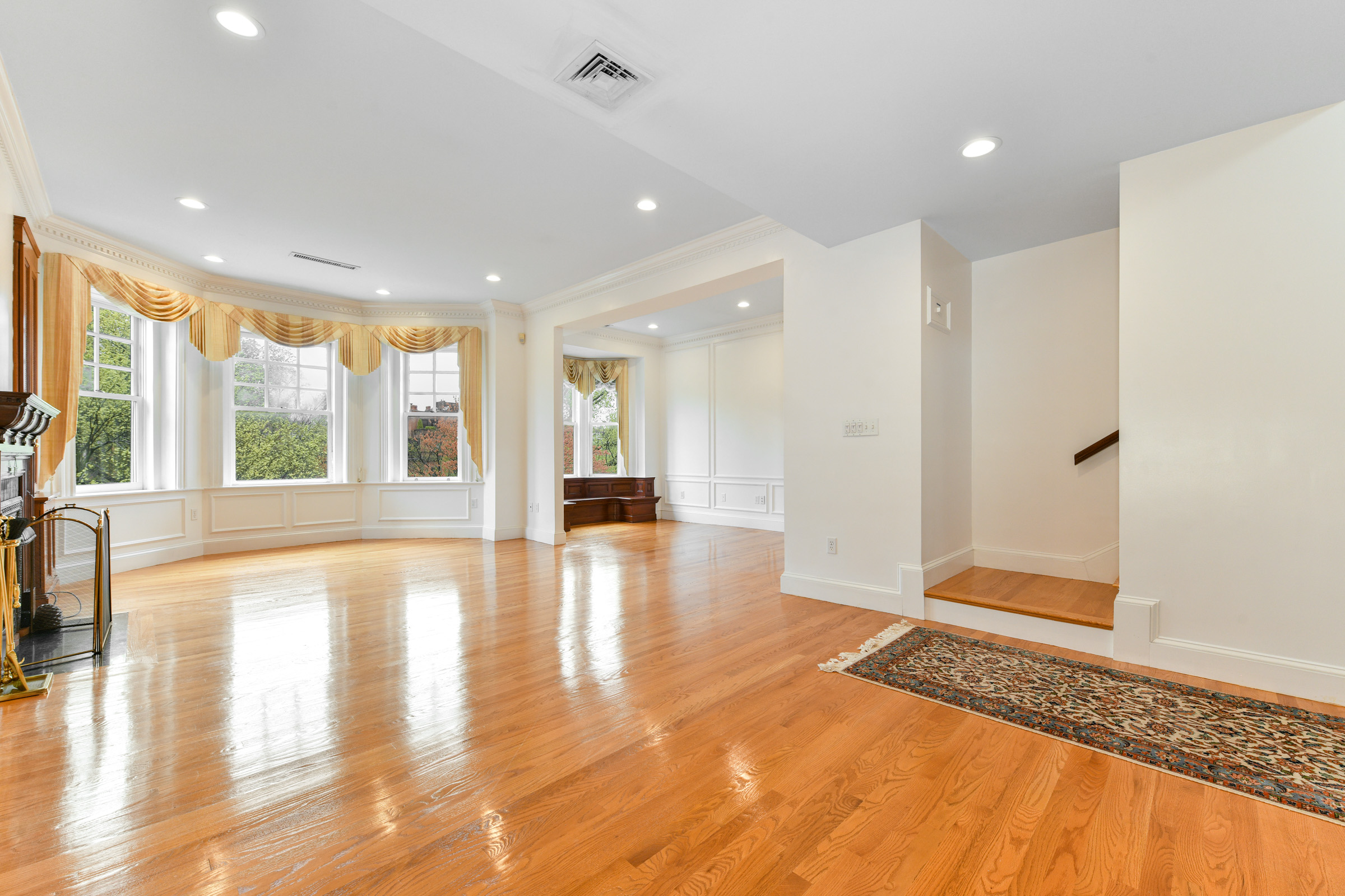 218 Commonwealth Ave, Back Bay