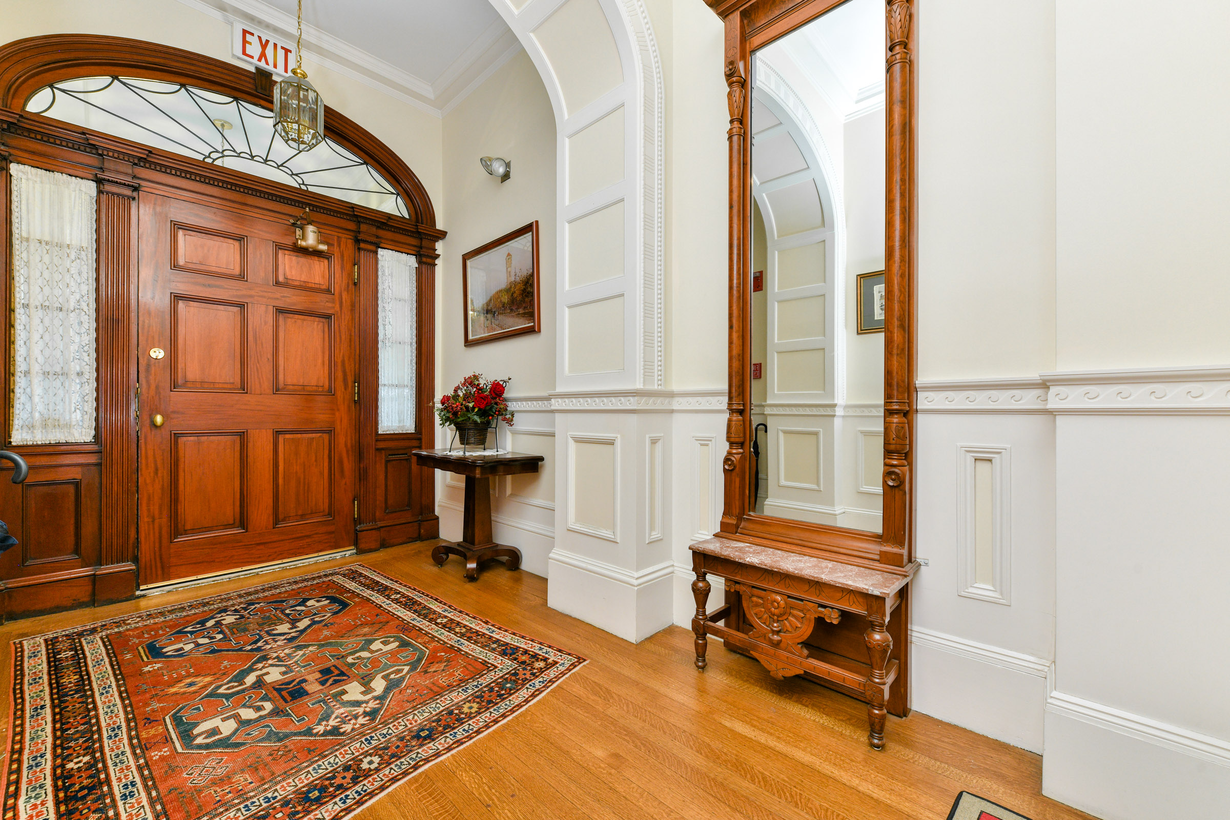 218 Commonwealth Ave, Back Bay