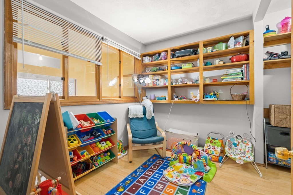 46 Riverdale St, Allston