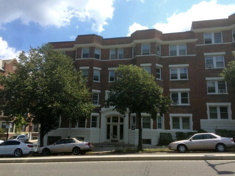 1496 Commonwealth Ave, Brighton