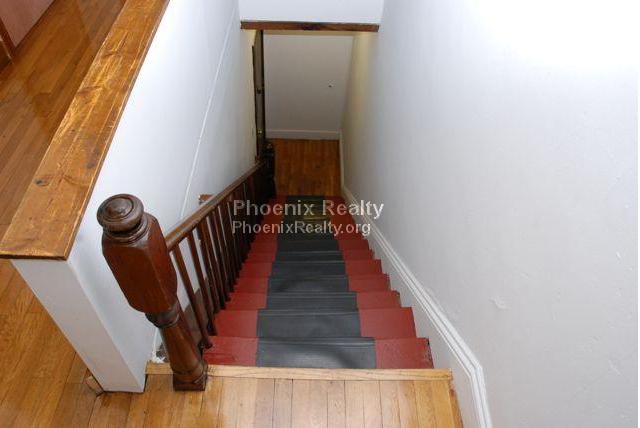 5 Ashford St, Allston