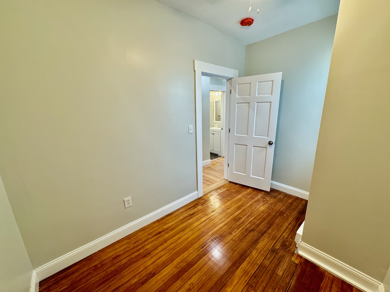 15 Linden St, Allston