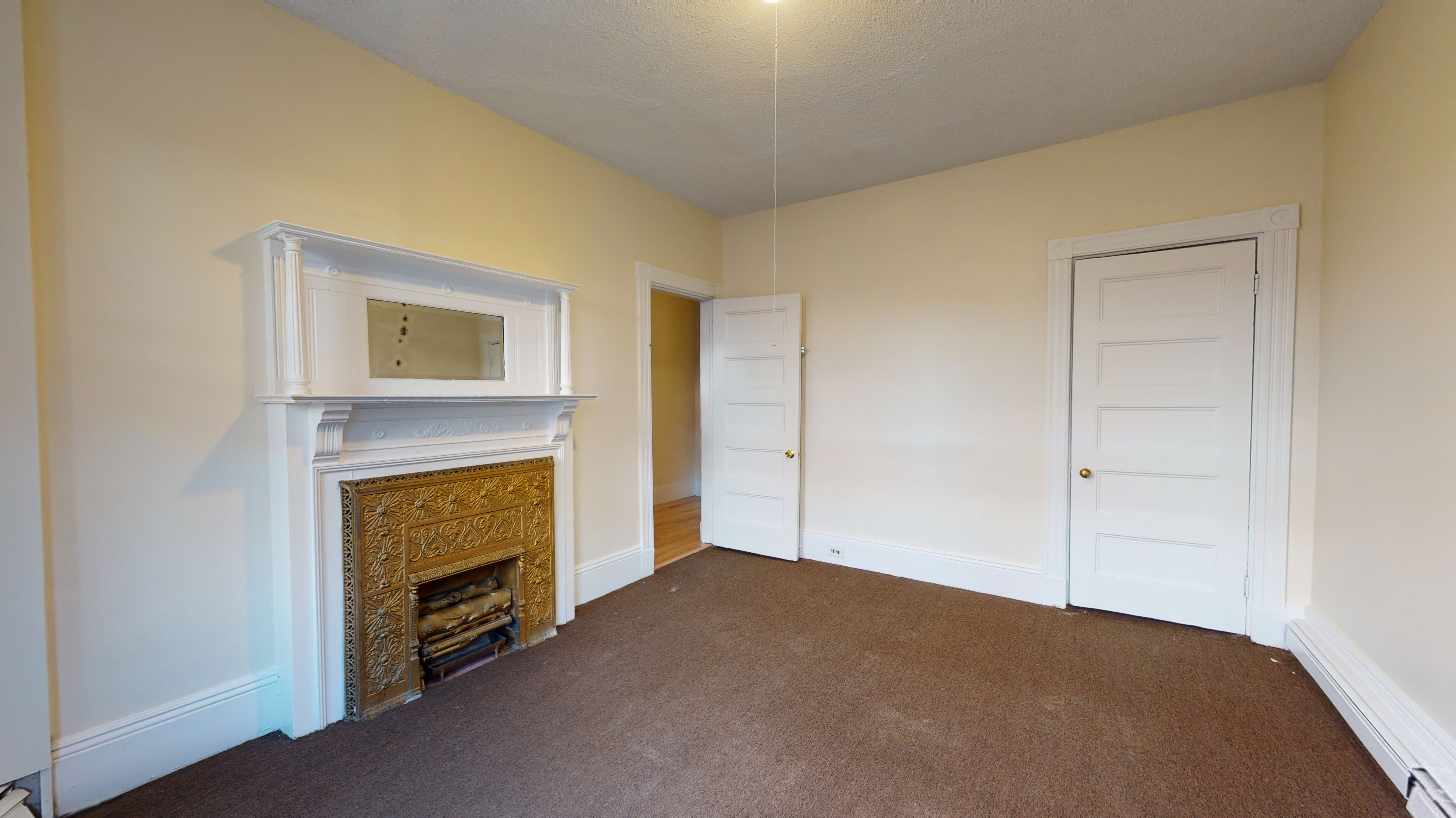 Photos of apartment on Linden St.,Boston MA 02134