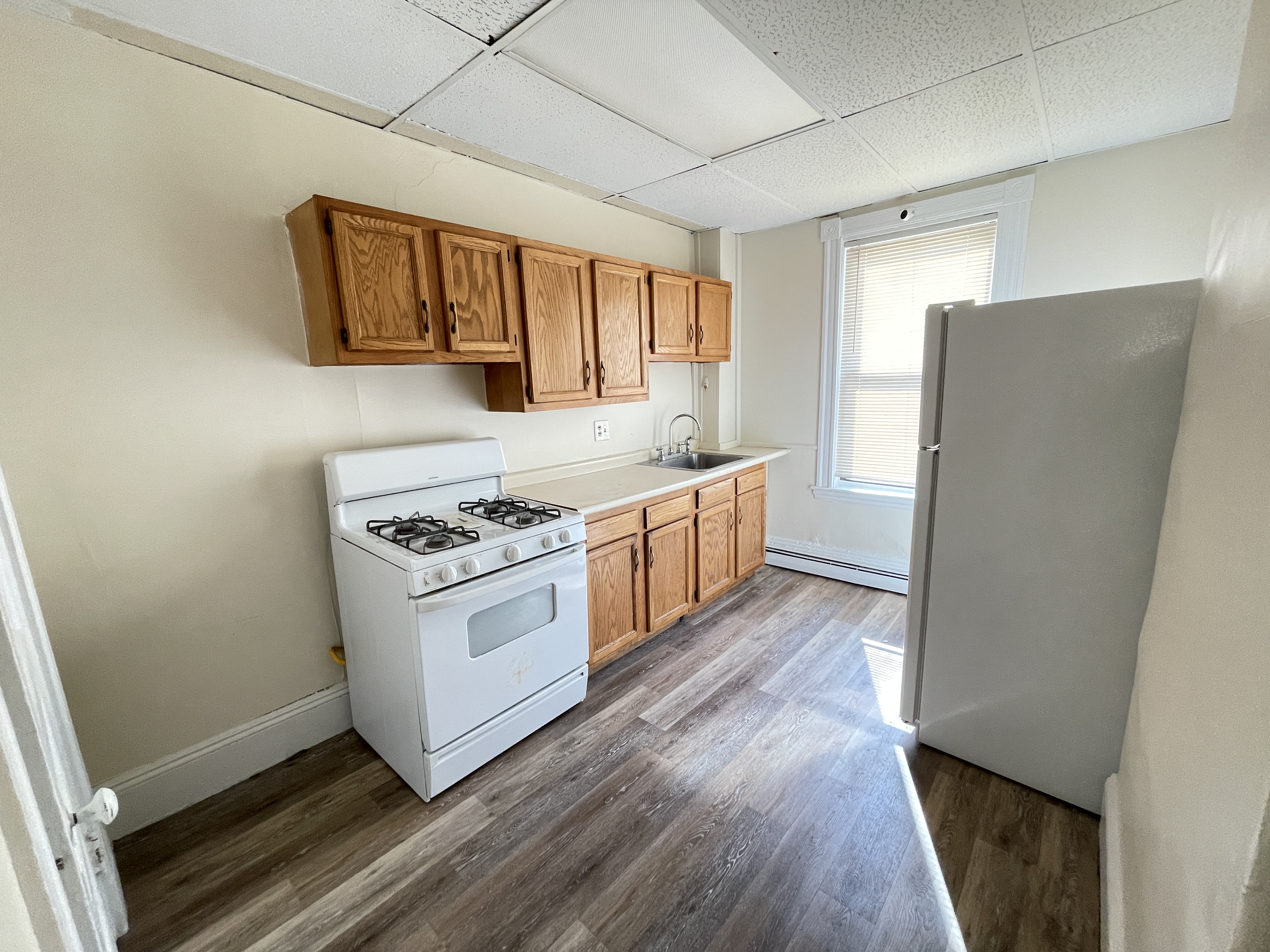 Photos of apartment on Linden St.,Boston MA 02134