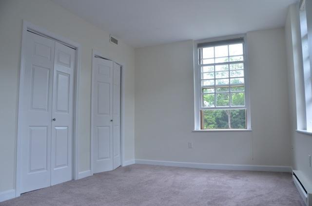 65 Glen Rd, Brookline Village