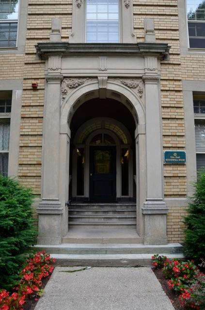 65 Glen Rd, Brookline Village