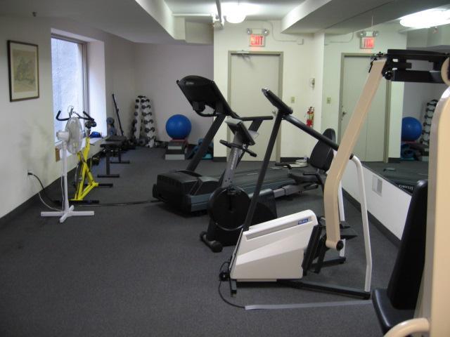 65 Glen Rd, Brookline Village