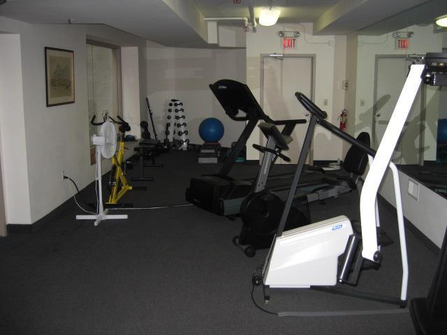 65 Glen Rd, Brookline Village