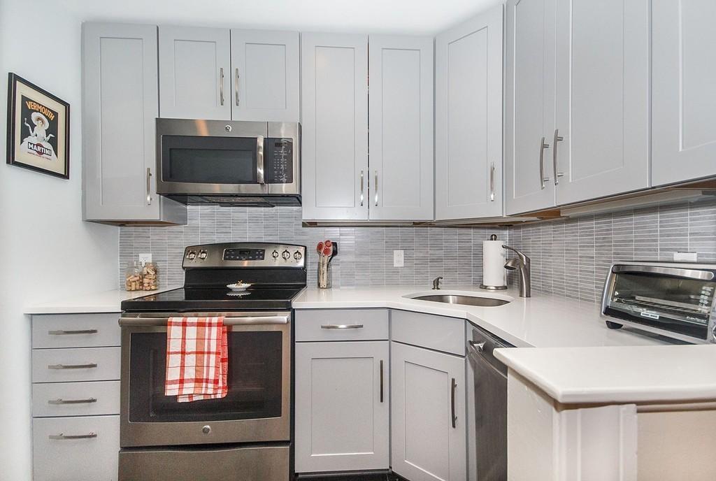 2 bed, 1 bath apartment for rent at 103 East Brookline St Unit 3, South End — photo 5 of 11