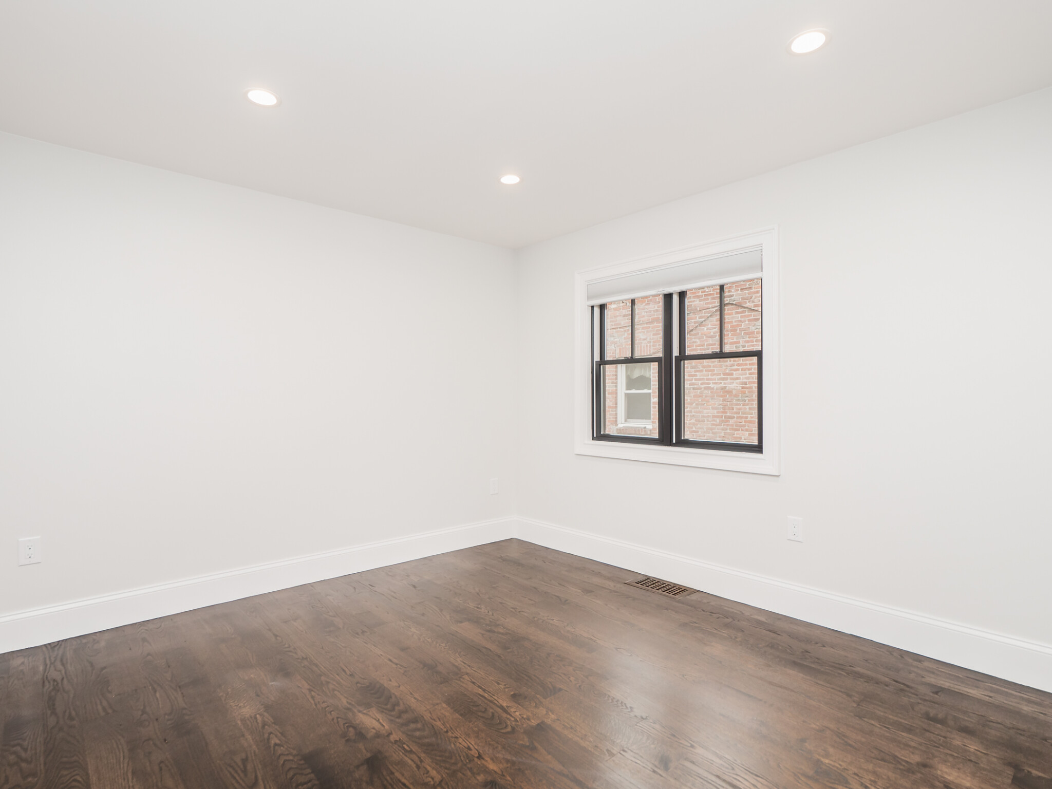 3 bed, 2 bath apartment for rent at 31 Heath St Unit 1, Brookline — photo 13 of 25