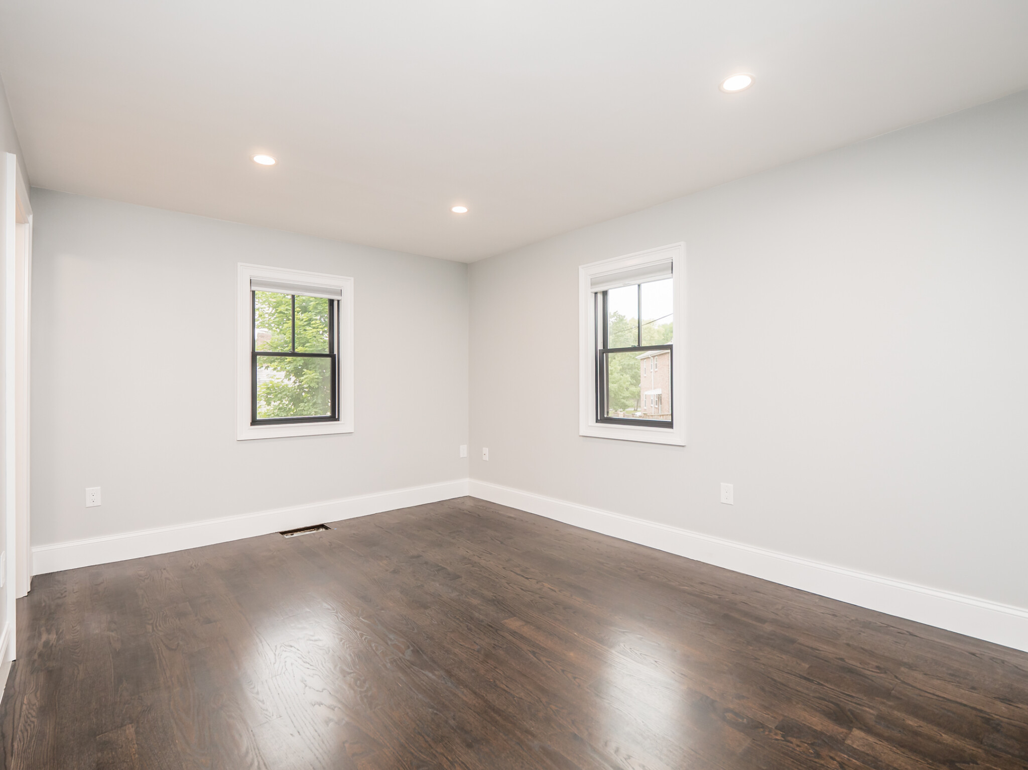 3 bed, 2 bath apartment for rent at 31 Heath St Unit 1, Brookline — photo 9 of 25