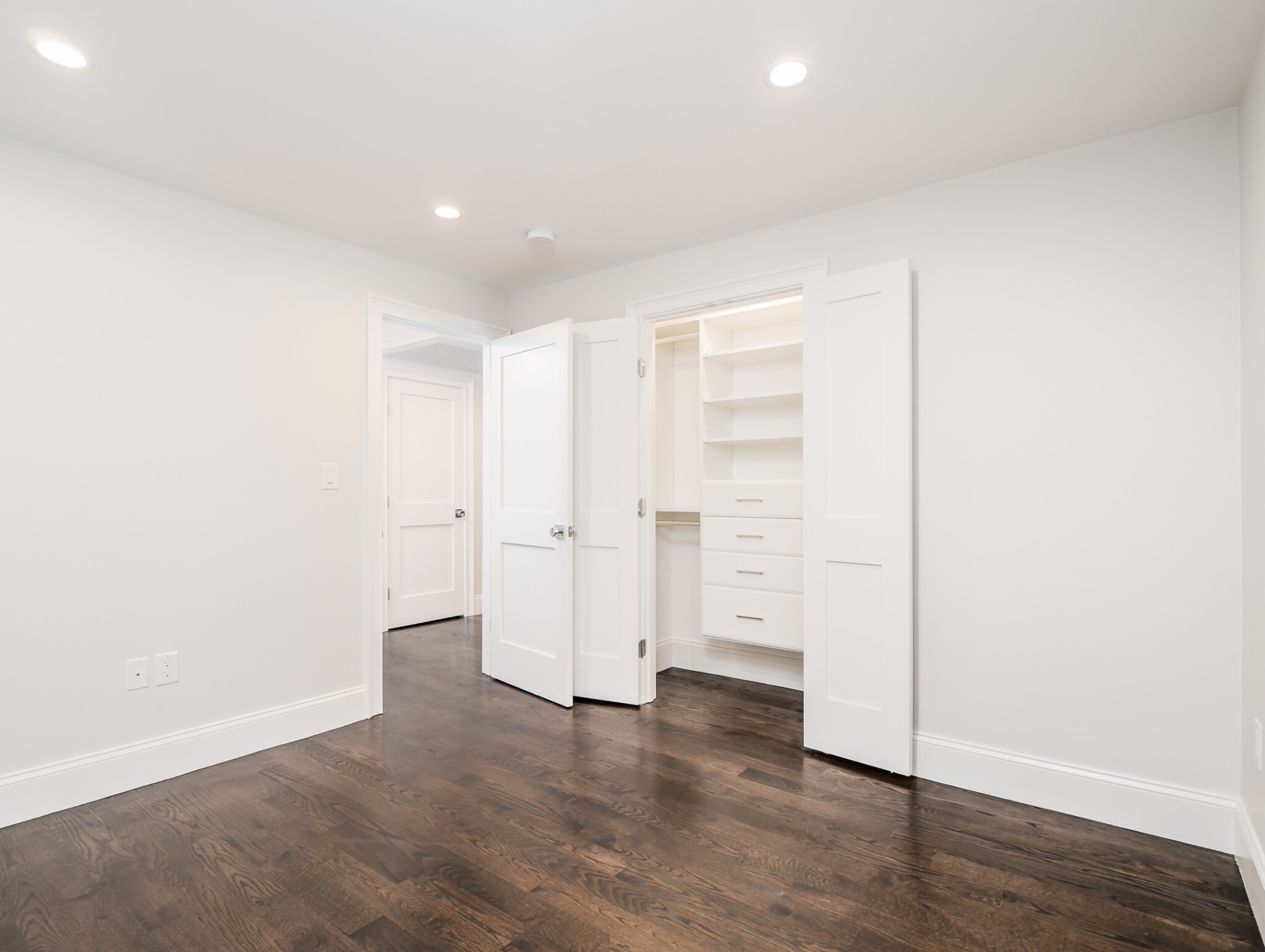 3 bed, 2 bath apartment for rent at 31 Heath St Unit 1, Brookline — photo 17 of 25