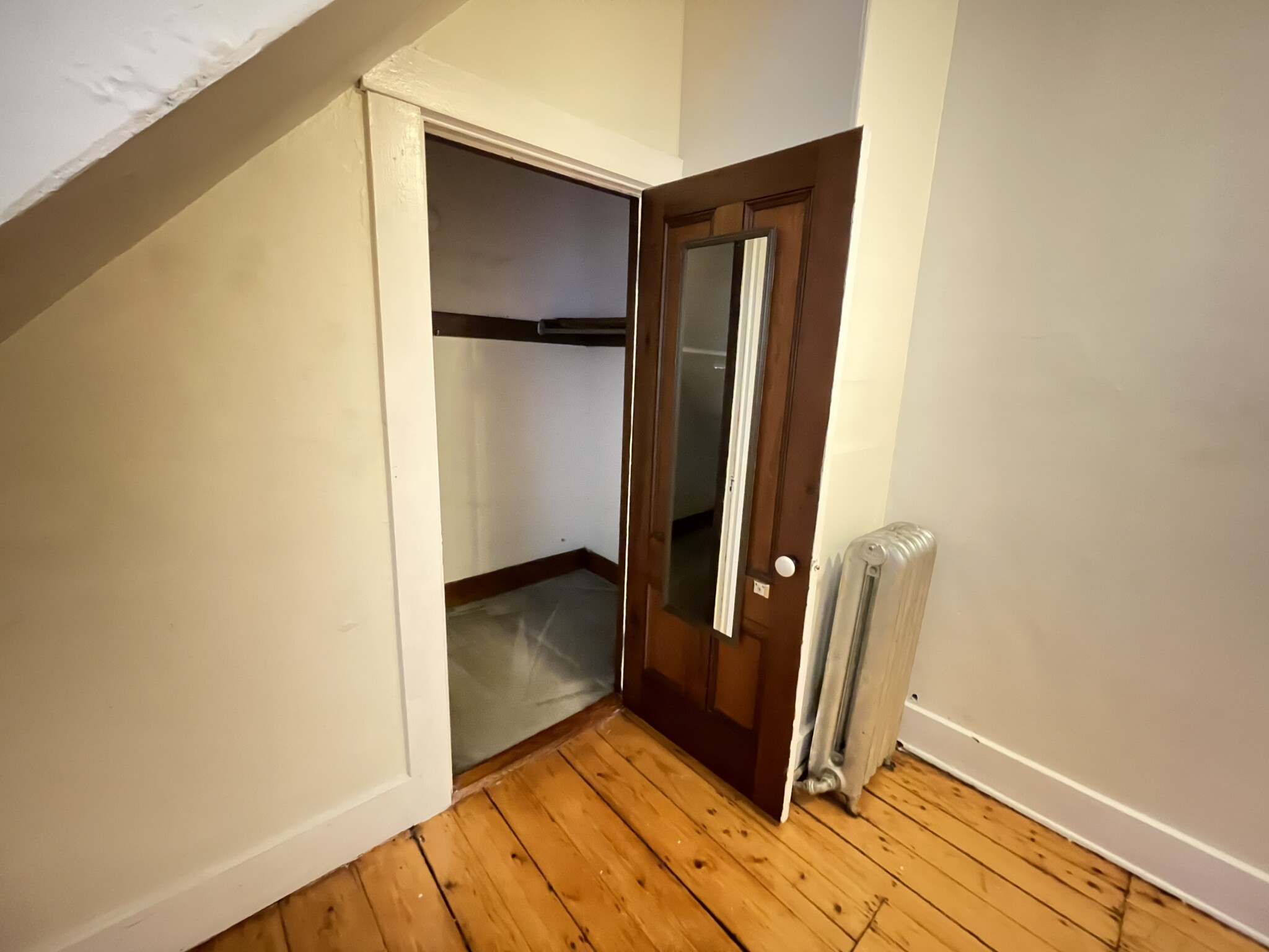 4 bed, 2 bath apartment for rent at 32 Foster St, Brighton — photo 9 of 17