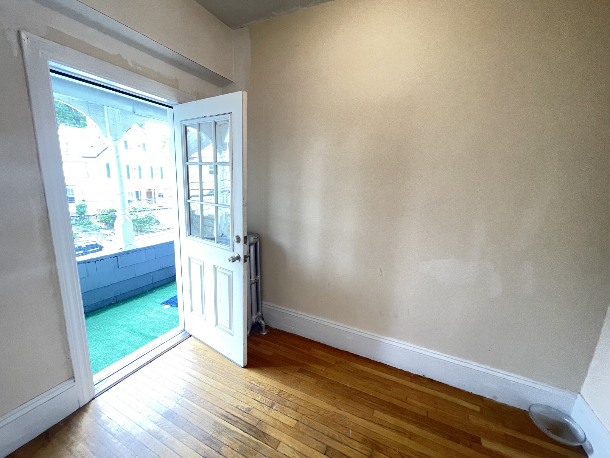 4 bed, 2 bath apartment for rent at 32 Foster St, Brighton — photo 14 of 17