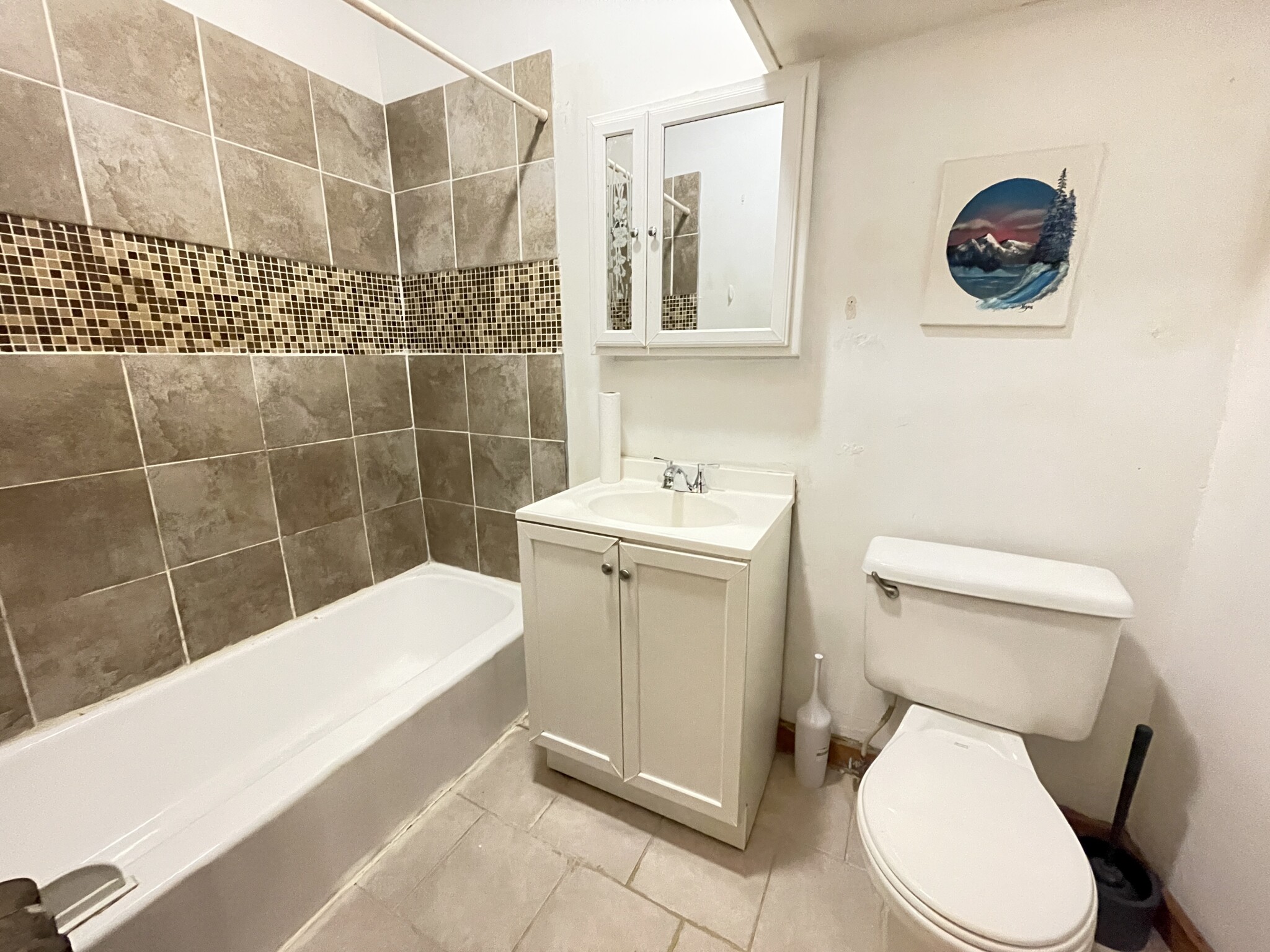 4 bed, 2 bath apartment for rent at 32 Foster St, Brighton — photo 7 of 17