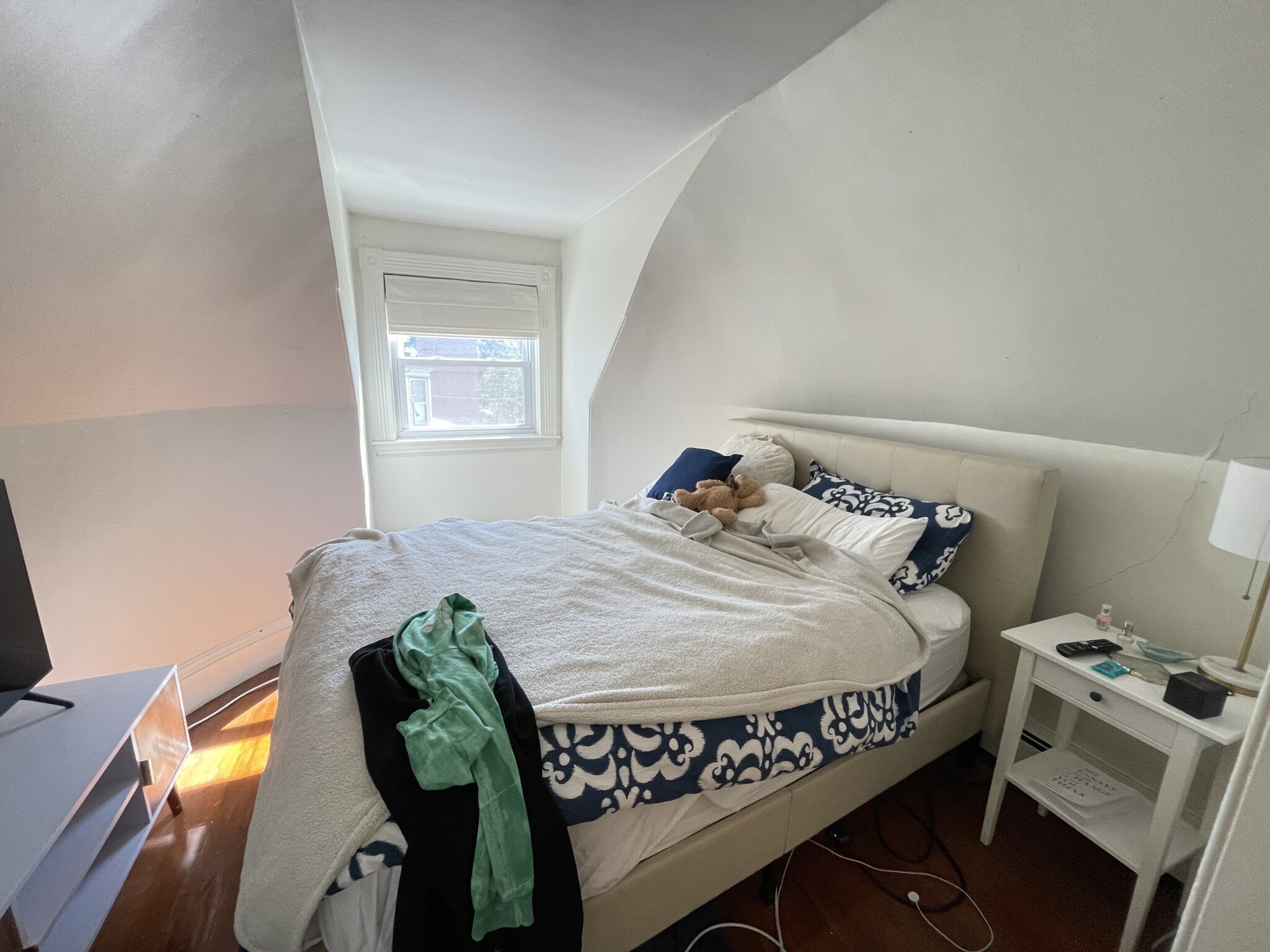 2 bed, 1 bath apartment for rent at 139 Winthrop Rd Unit 3, Washington Square — photo 3 of 16