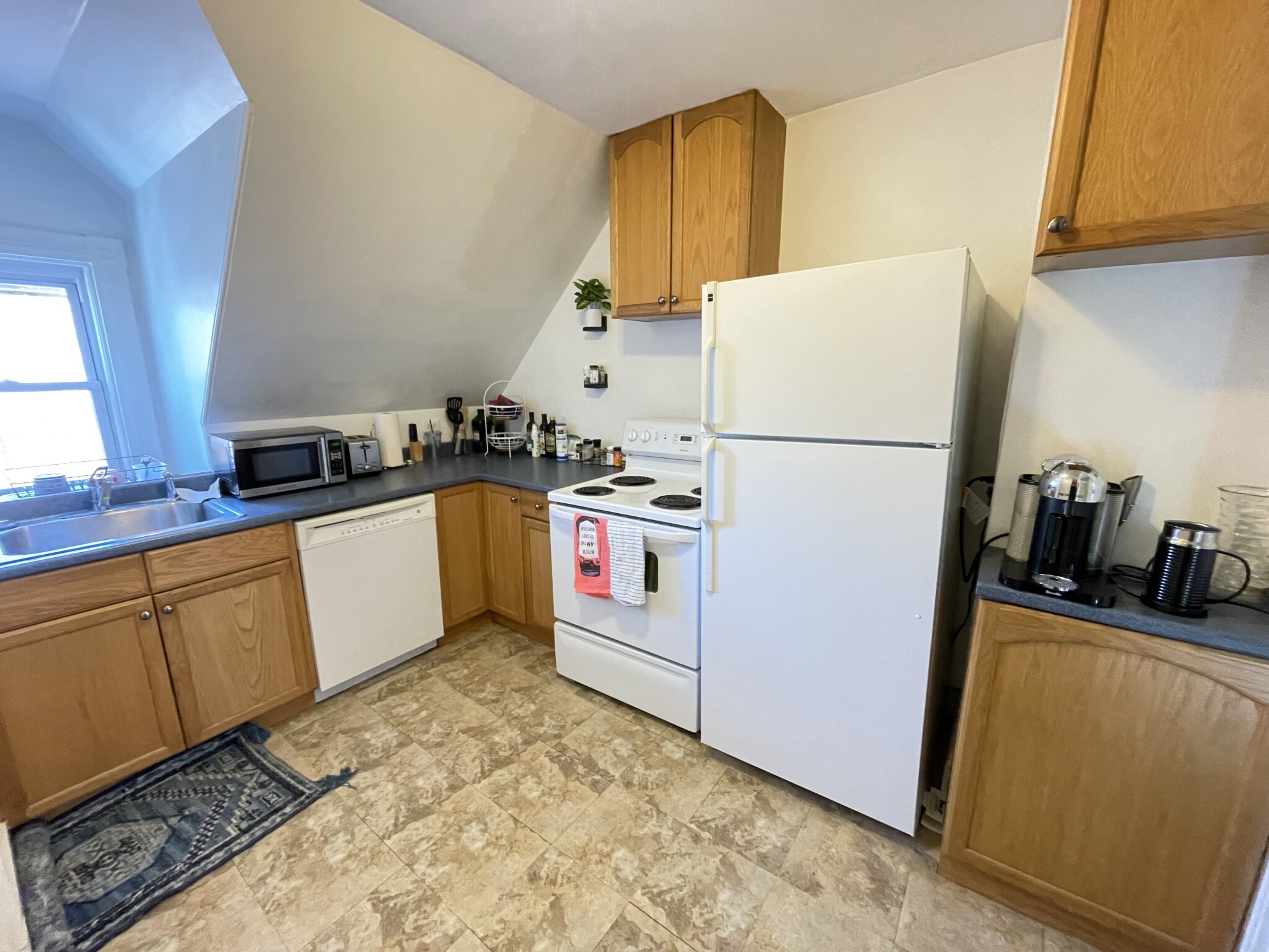 2 bed, 1 bath apartment for rent at 139 Winthrop Rd Unit 3, Washington Square — photo 14 of 16